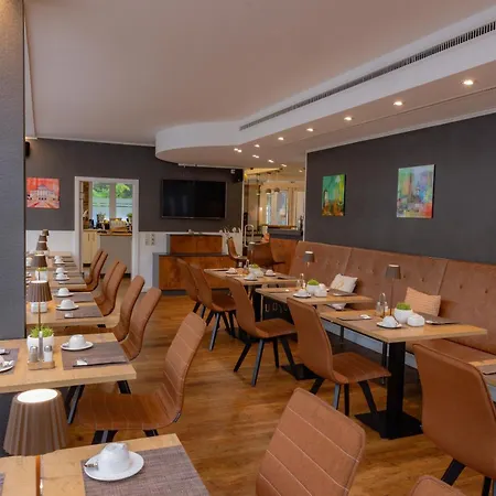 C-you 3* Κέμνιτς