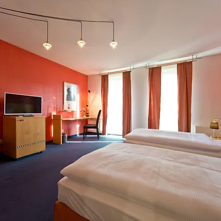 C-you 3* Κέμνιτς