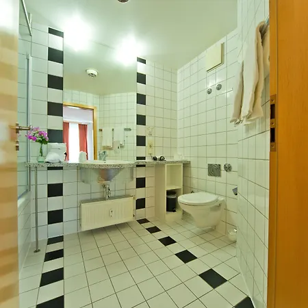 C-you Κέμνιτς