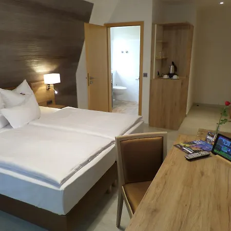 C-you 3* Κέμνιτς